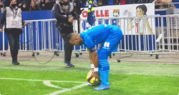 剑南春丨多特3-3斯图加特，昂达夫补时绝平+戴帽，埃姆雷-詹点射