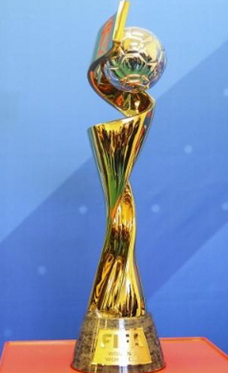 世体：皇马想让阿隆索带队踢西超杯，这个计划已酝酿许久（世体：皇马拟由阿隆索执掌球队征战西超杯，此方案已筹划多时）