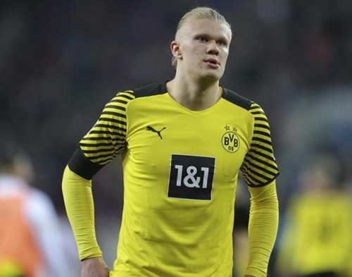 17岁妖星三连斩独享历史第一，拜仁3-1葡萄牙体育，主场37场不败（17岁新星连场破门加冕历史第一人，拜仁3-1葡萄牙体育，主场37场不败）