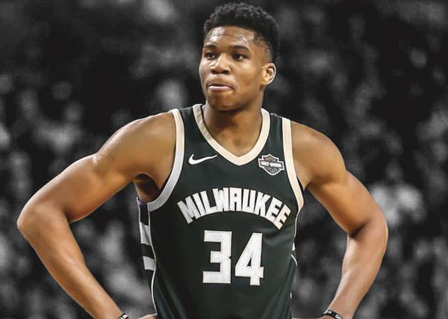 詹姆斯关键上篮锁定胜利（詹姆斯制胜上篮奠定胜局）