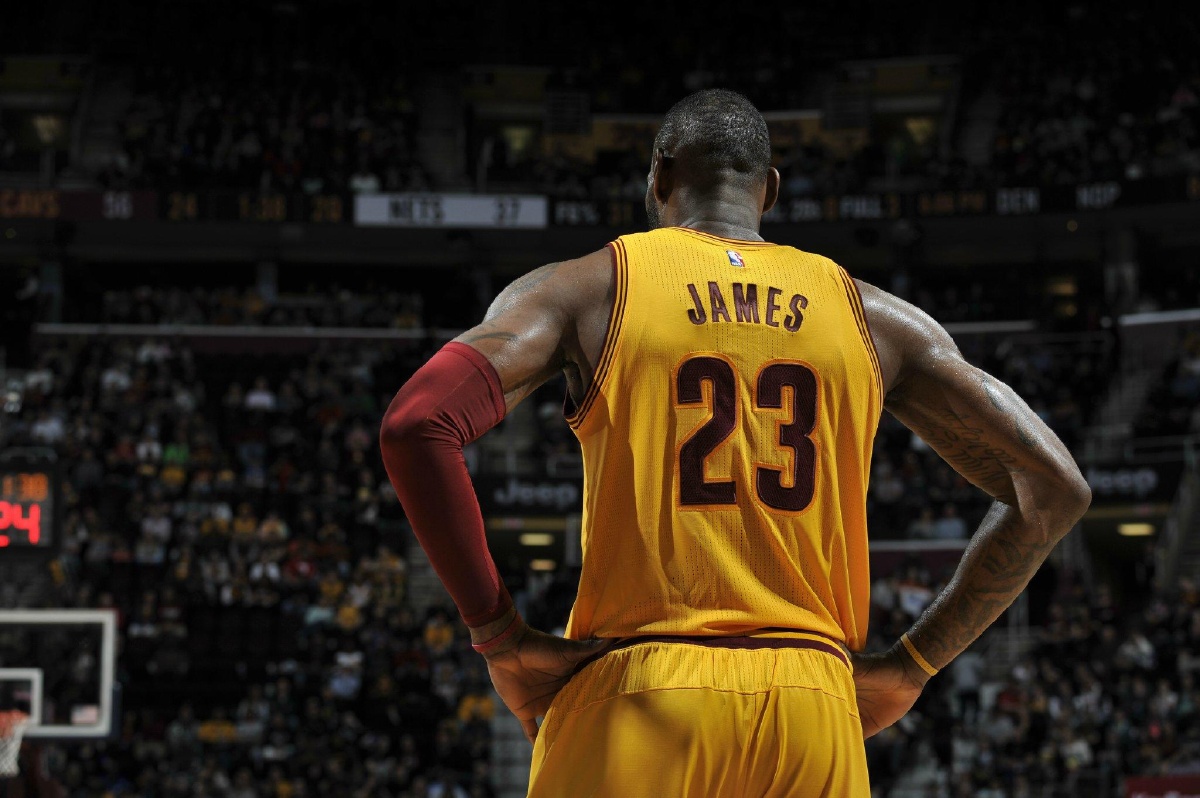 太猛了！随着曼城3-0横扫，英超积分榜如下：枪手仅剩两分优势！（曼城3-0大胜引爆积分榜：阿森纳领先优势仅剩2分）