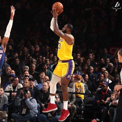 2025中超助攻榜：纳萨里奥、克雷桑9次并列第一，韦世豪8次（2025中超助攻榜：纳萨里奥与克雷桑各9助并列榜首，韦世豪8助紧随其后）