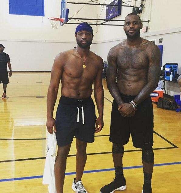 总决赛首日看点：陈熠再战朱雨玲能否扳回一城？此前曾遭遇三连败（总决赛揭幕日焦点：陈熠再遇朱雨玲，能否终结对其三连败？）