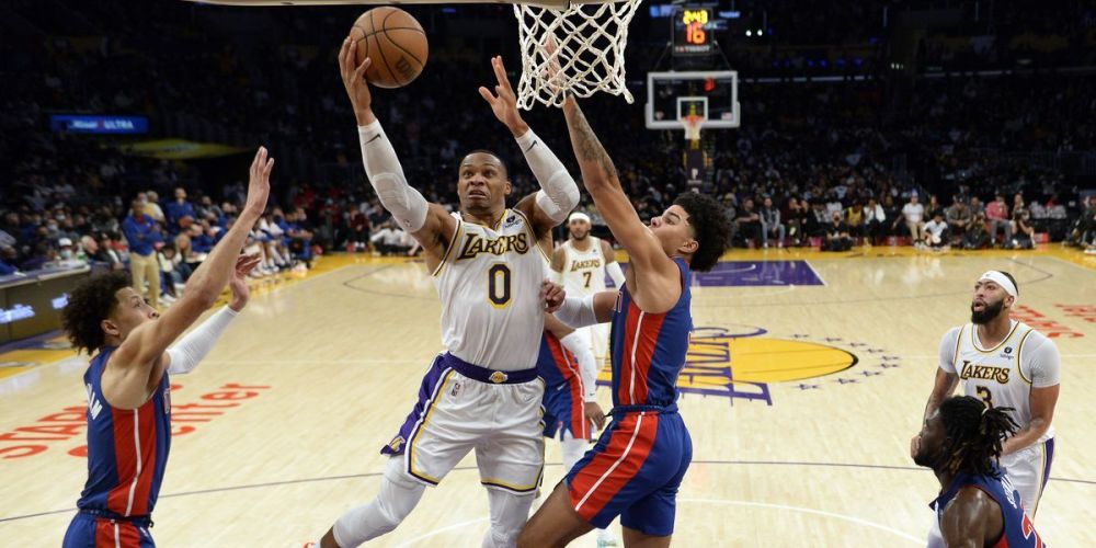 天空体育：贝洛蒂已返回卡利亚里继续治疗，预计明年春天复出（据天空体育消息，贝洛蒂已返卡利亚里继续治疗，预计明春复出）