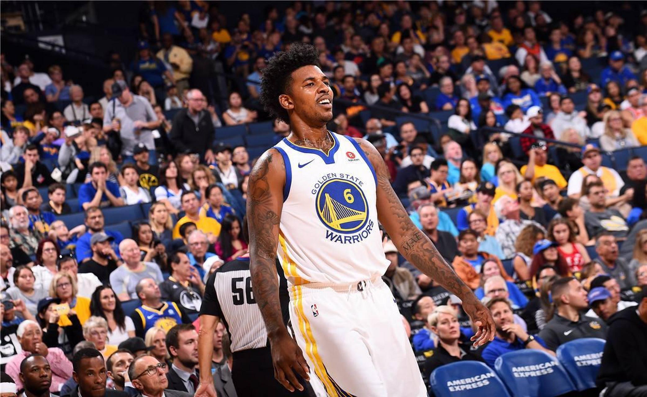 记者：罗马联系法比奥-席尔瓦团队，但若吉拉西离队他将留下（记者：罗马已接触法比奥-席尔瓦团队，若吉拉西离队他将留队）